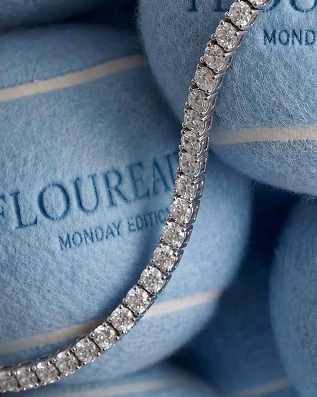 Riviera — detail I
